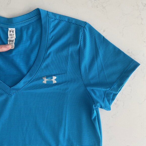 Under Armour Activewear SS V Neck Loose Fit Striped Polyester Shirt Blue Sz S - Picture 3 of 8